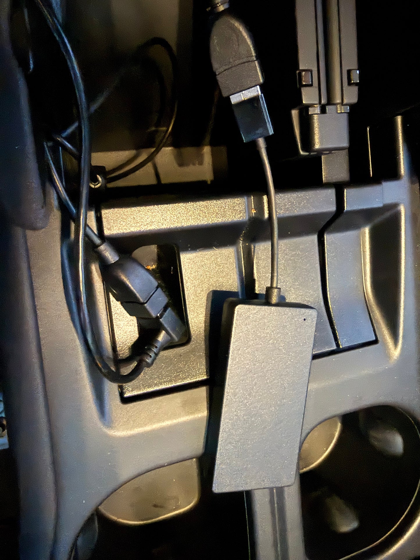 Accessory USB Adapter for center console - Off when car is off!