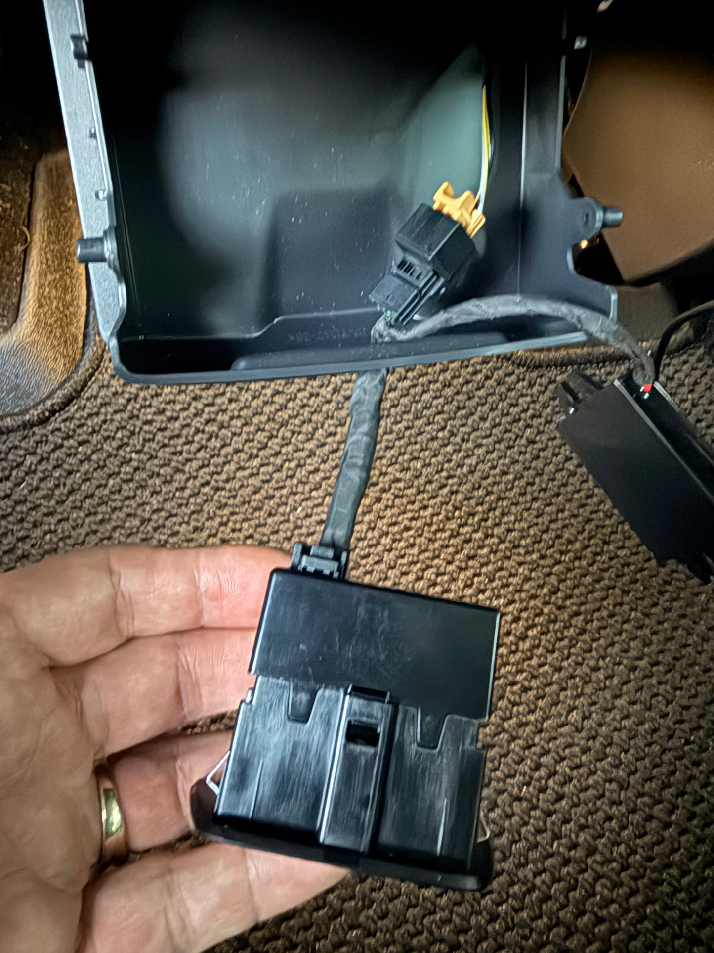 Accessory USB Adapter for center console - Off when car is off!